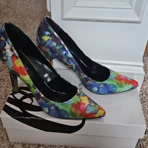 Nine West Multicolor Patterned Heels - Like New